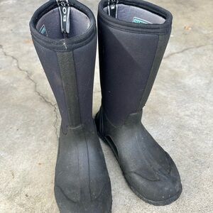 Bogs Black Waterproof Boots kids 4